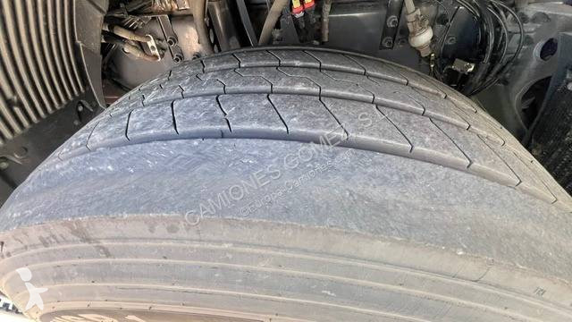 جرار Volvo