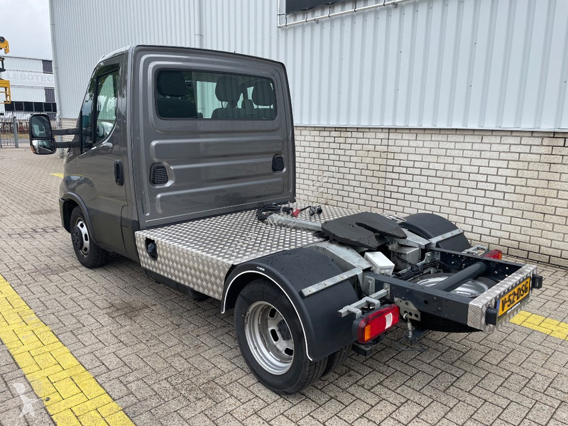 Iveco 21 40C van