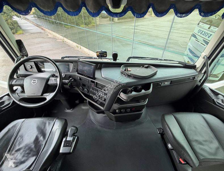 Tracteur Volvo 13500 GLOBETROTTER ONLY 312.000...