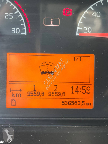 Cabeza tractora Volvo 520 8x4 Euro 5...