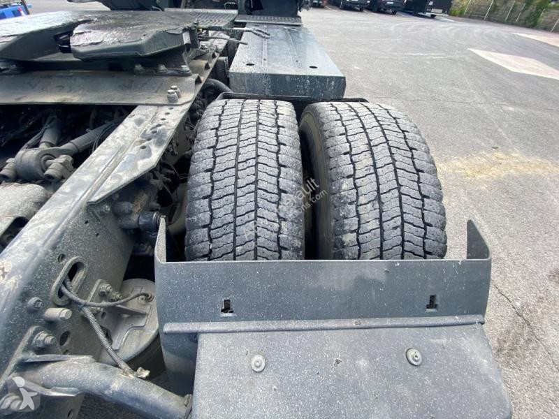 Cabeza tractora Iveco 440 S 46