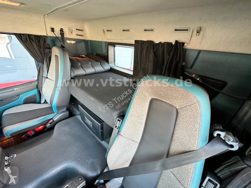Cabeza tractora Volvo 380 4x2 BL Navi / LED /...