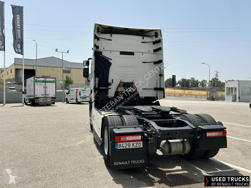 Cabeza tractora Renault