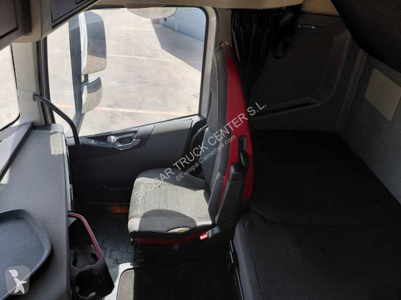 Cabeza tractora Volvo