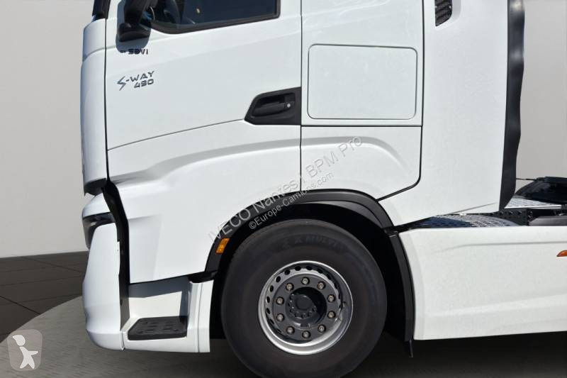 Cabeza tractora Iveco