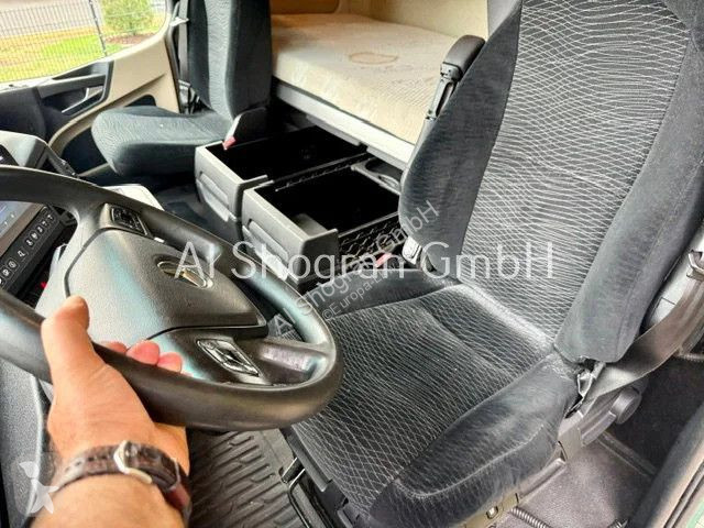 Trekker Mercedes 1845 StreamSpace 2,50 / Euro 6d