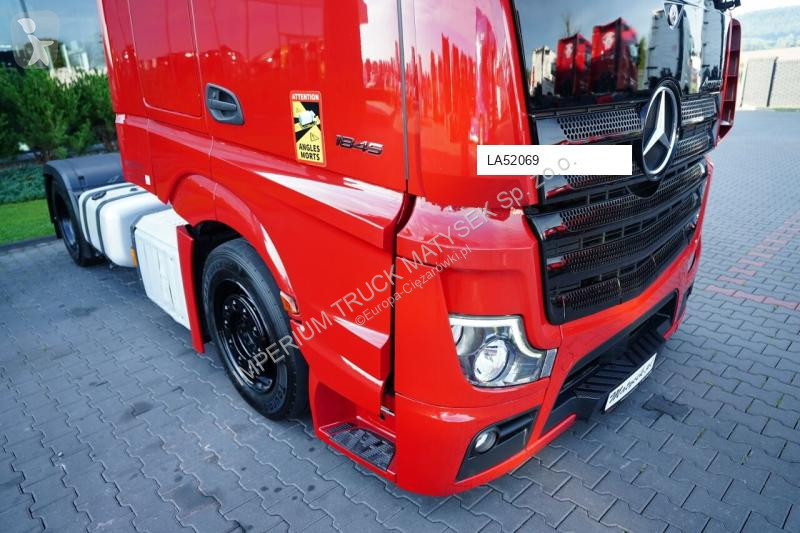 Тягач Mercedes ACTROS 1845