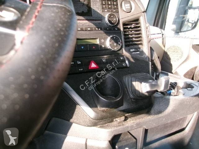 Cabeza tractora Mercedes 1843 LS