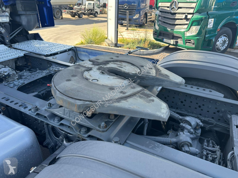 Cabeza tractora Mercedes  1851 LS