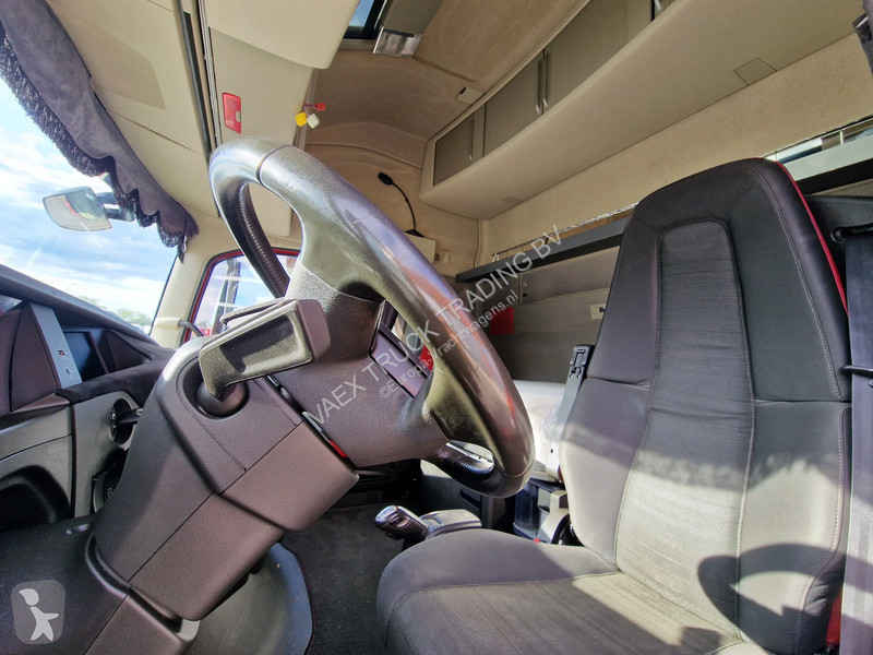 Cabeza tractora Volvo 13500 Globetrotter XL...