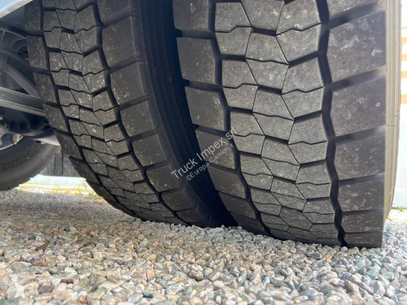 Cabeza tractora Iveco 490