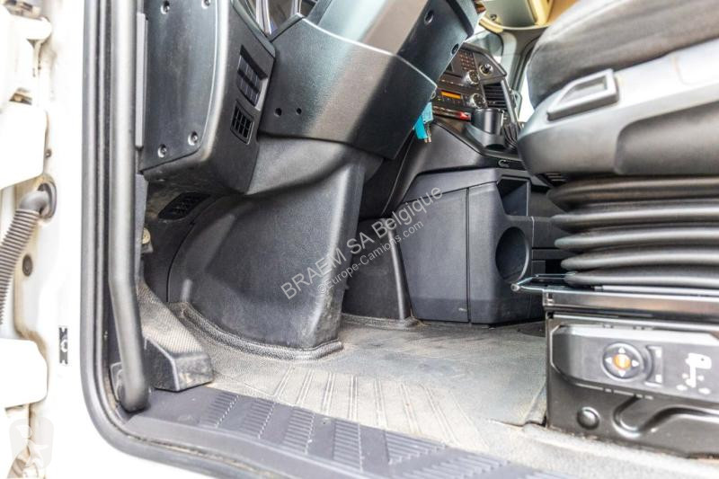 Cabeza tractora Mercedes 1848 LS
