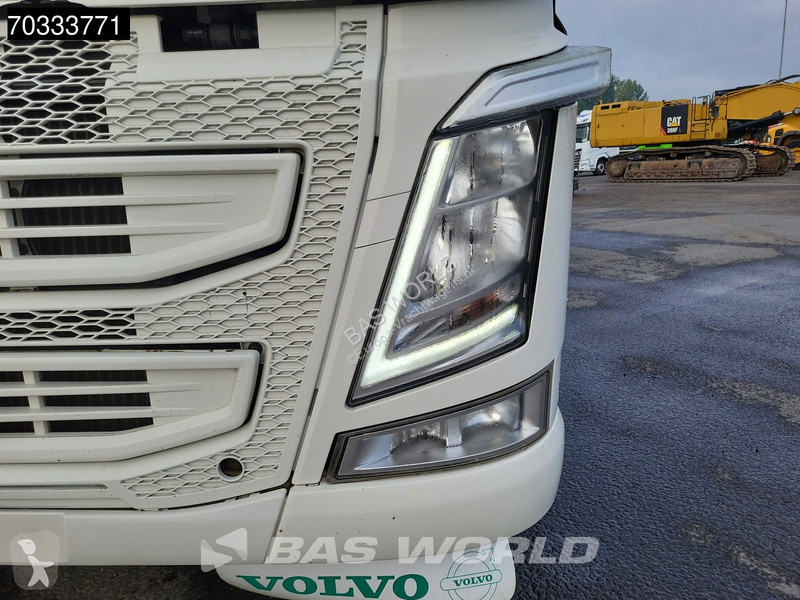 Tahač Volvo 500  4X2 Hydraulic Navi