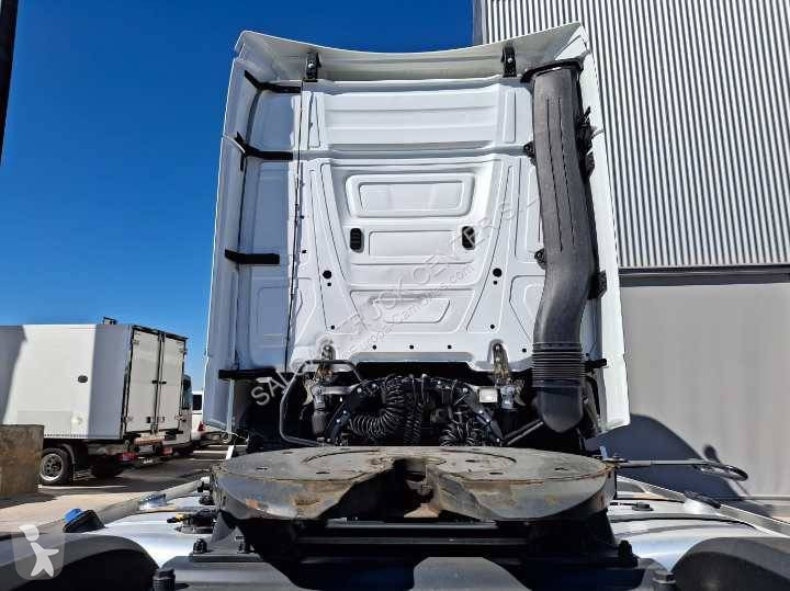 Cabeza tractora Mercedes 1851 LS