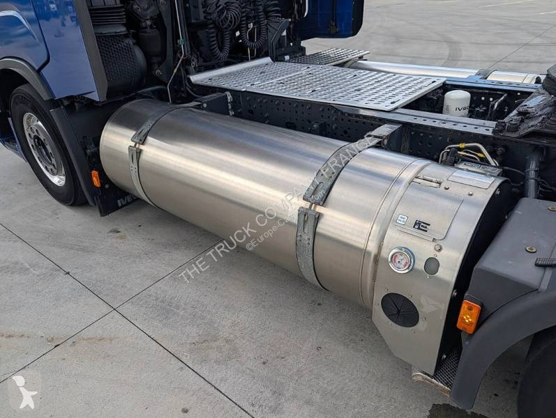 Cabeza tractora Iveco 460 GNL
