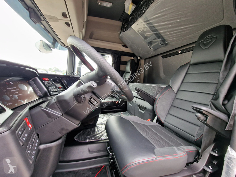 Tahač Scania R590 V8 NGS Highline 6x2 - New -...
