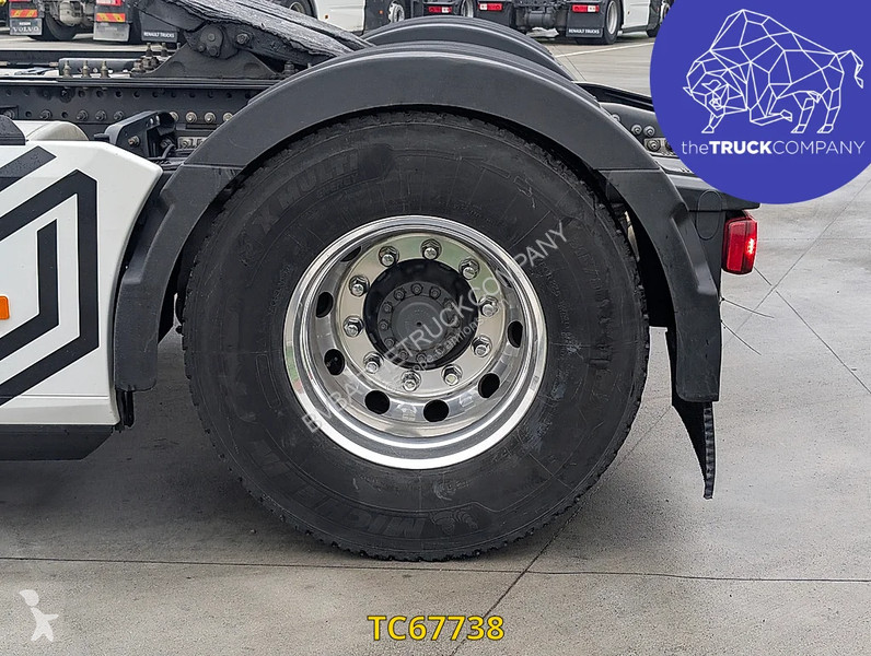 Cap tractor Renault T 480