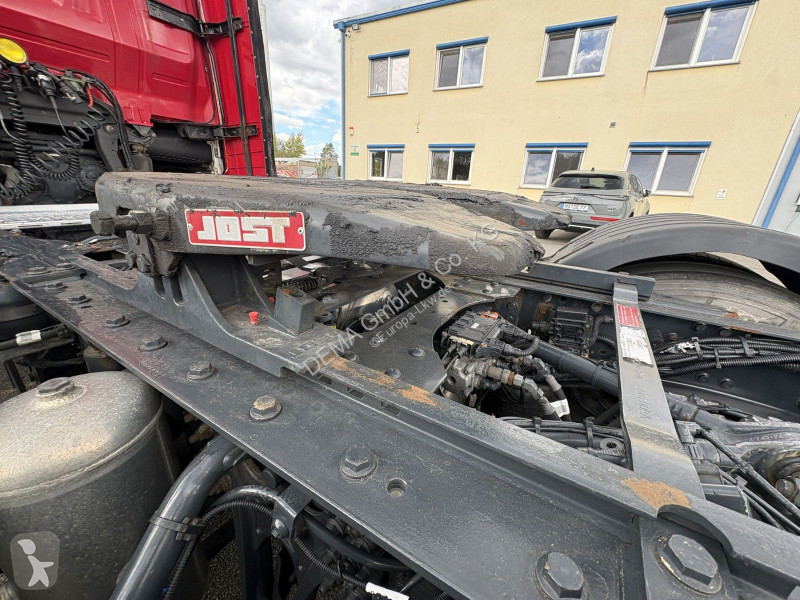 Nyergesvontató Iveco S...