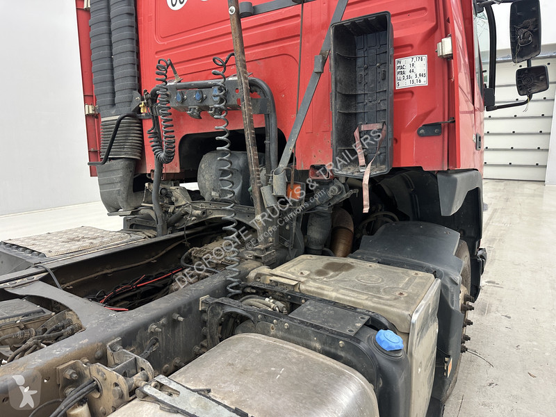 Cabeza tractora Volvo 450