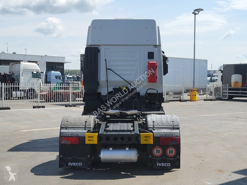 Nyergesvontató Iveco NP NP 460