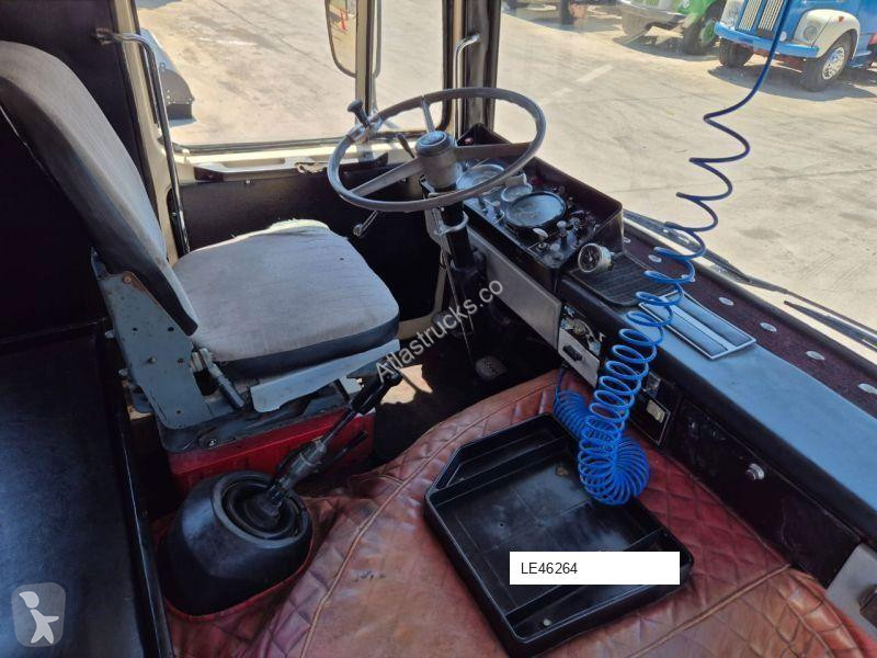 Tractor Scania LB110