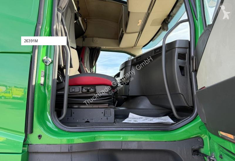 Nyergesvontató Volvo 638 FH-460