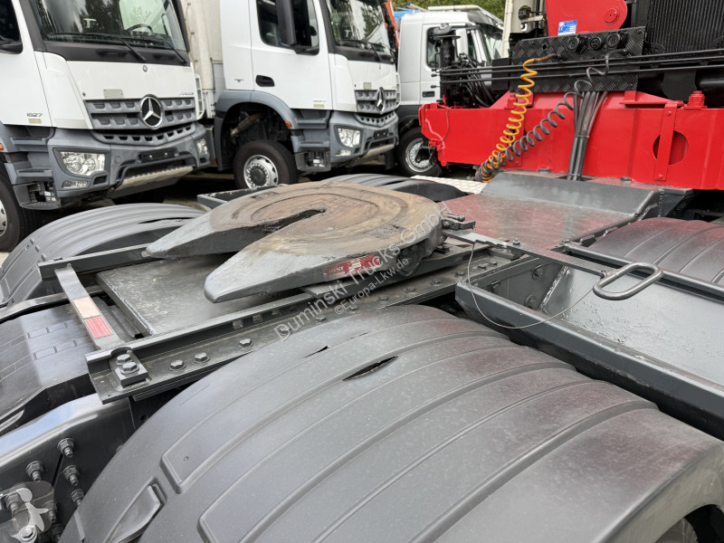 Nyergesvontató Volvo FH460 6X2 Kran HMF 2620...