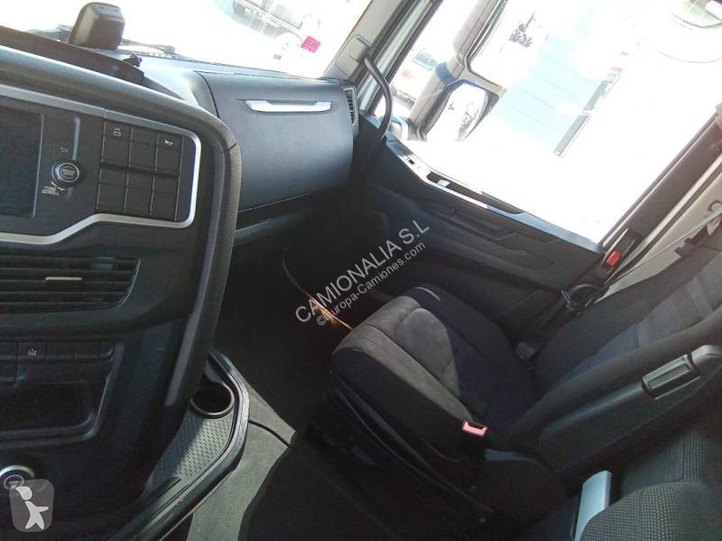 Cap tractor Iveco 530