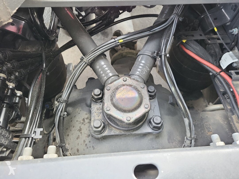 Ciągnik siodłowy Volvo 650