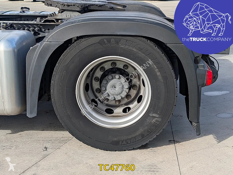 Тягач Mercedes 1851