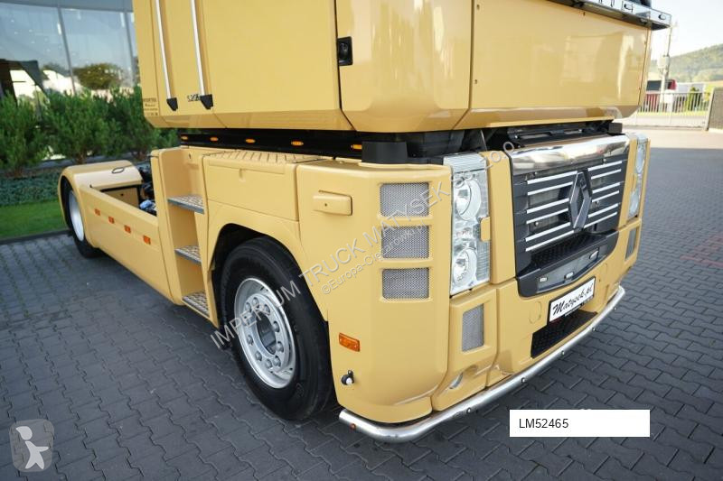 Тягач Renault MAGNUM 520
