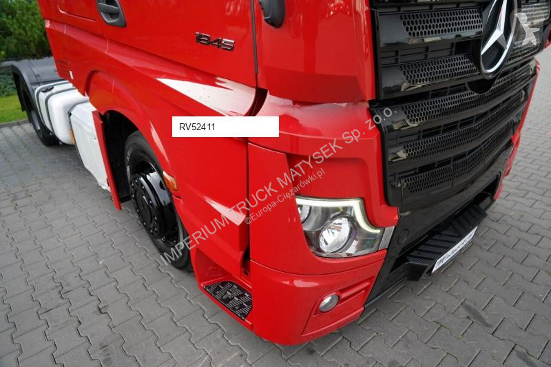 Тягач Mercedes ACTROS 1845
