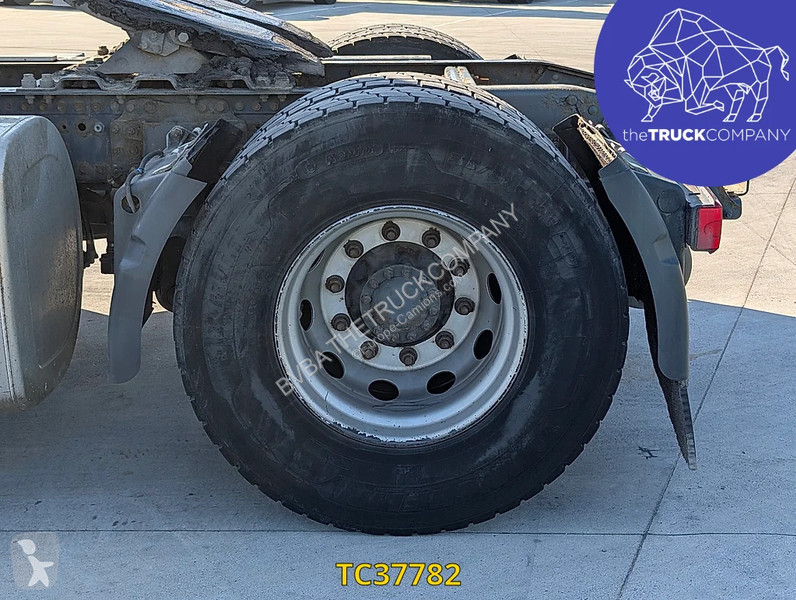 Cabeza tractora Renault 450