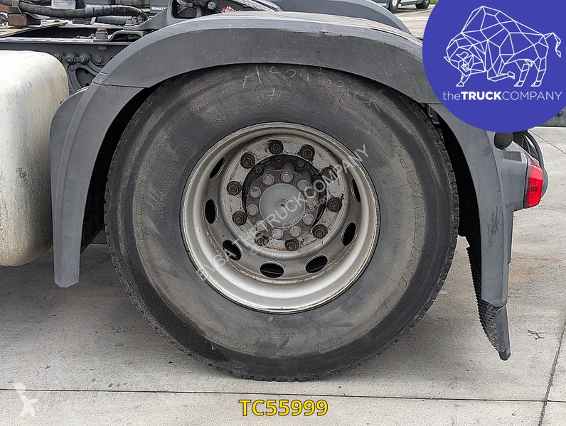 Cabeza tractora Mercedes 1842