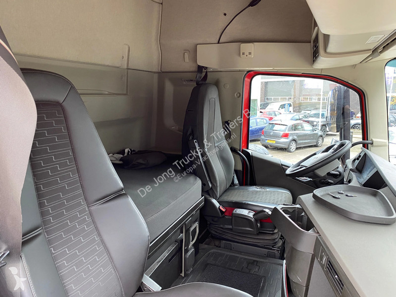 Cabeza tractora Volvo 13420 Globetrotter /...