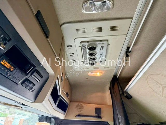 Влекач Mercedes 1845 Big Space/Standklima/Euro6