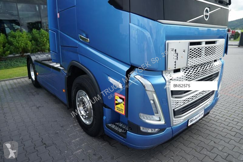 جرار Volvo