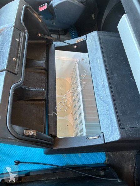 MAN LE tractor unit