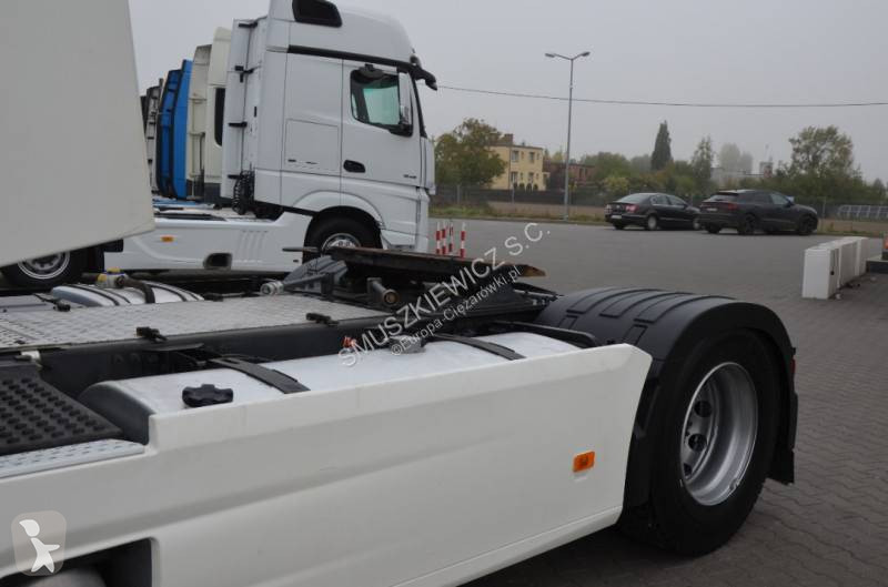 Renault 440 tractor unit