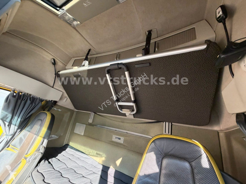 Ciągnik siodłowy Volvo FH 750 8x4 BL  Tridem...