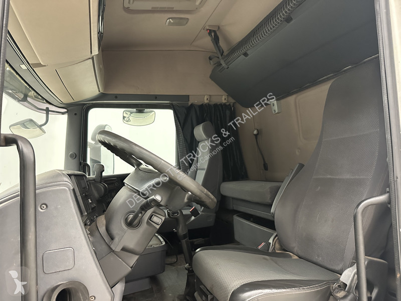 Scania 480 tractor unit