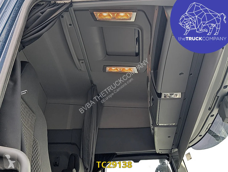 Renault C 440 tractor unit