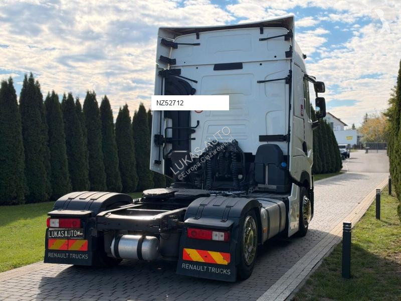 Renault T 520 tractor unit