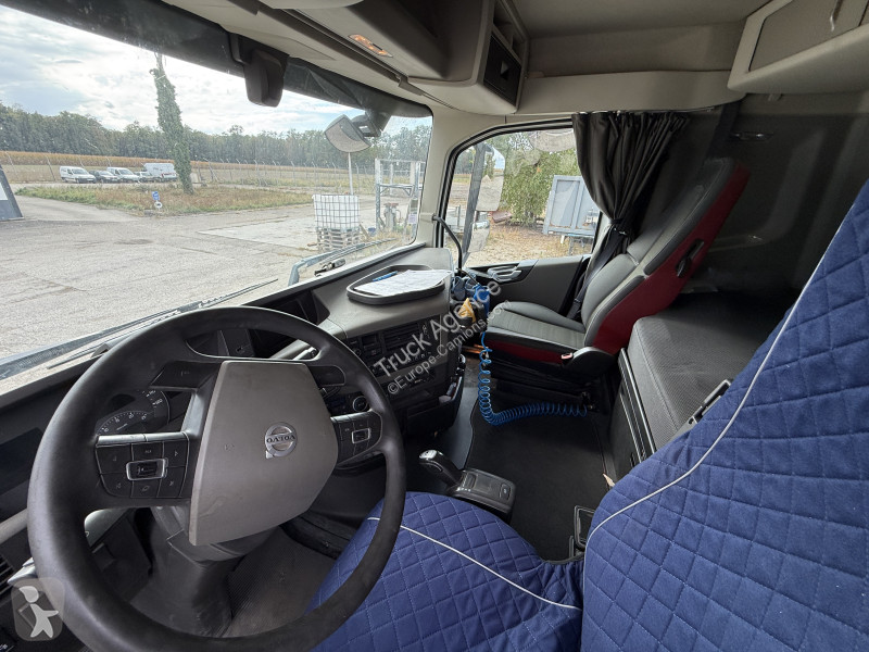 Cabeza tractora Volvo