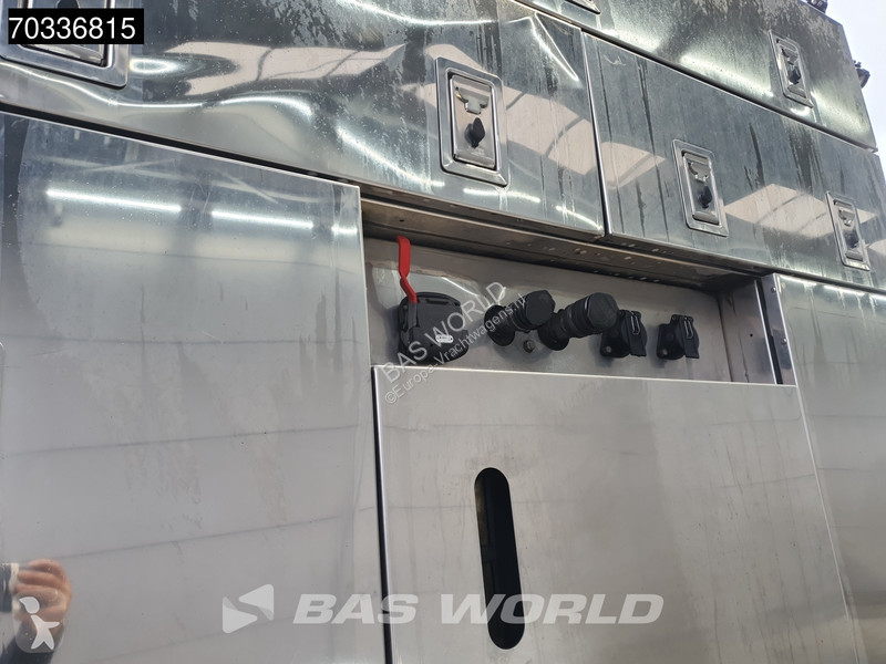 Volvo 750 6X2 Retarder Full-Air 2x Tanks...