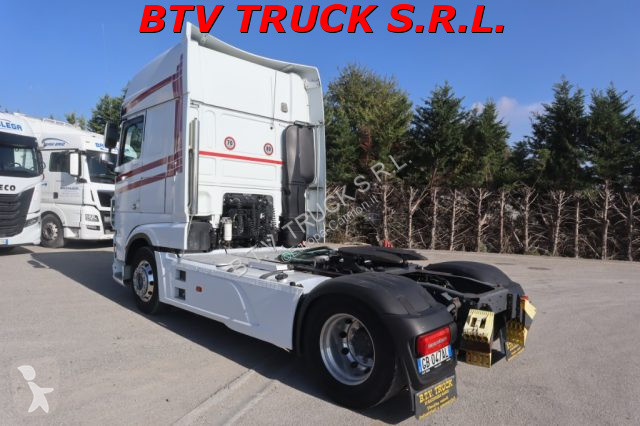 DAF XF tractor unit