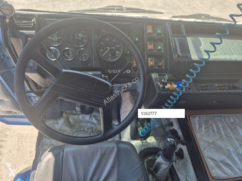 Traktor Volvo F12