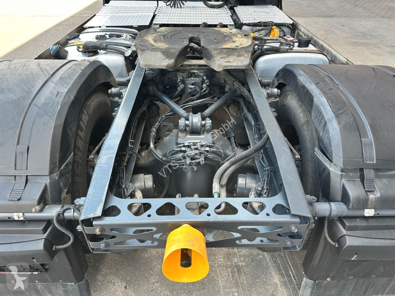 Tahač Mercedes 1846 LS 4x2 BL...