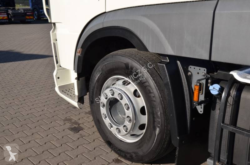 DAF 530 tractor unit