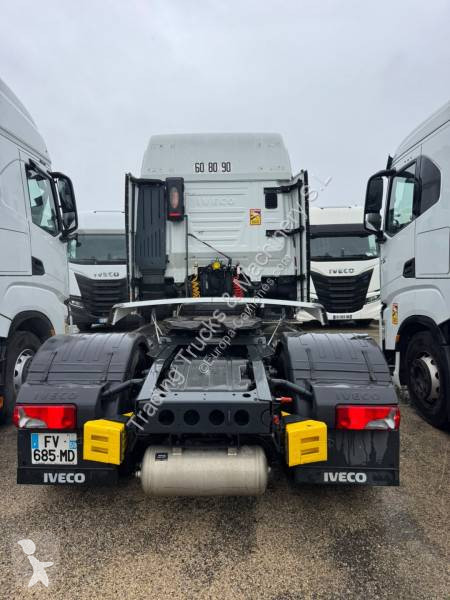 Iveco 460 tractor unit